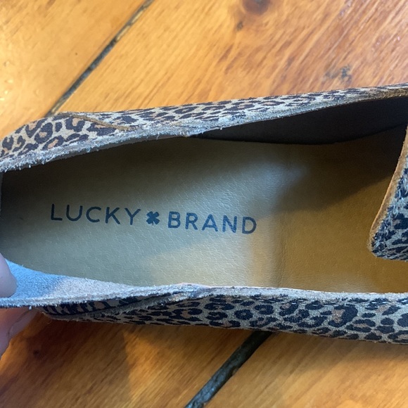 Women’s 7.5 Lucky Brand Leopard print flats - Picture 3 of 3